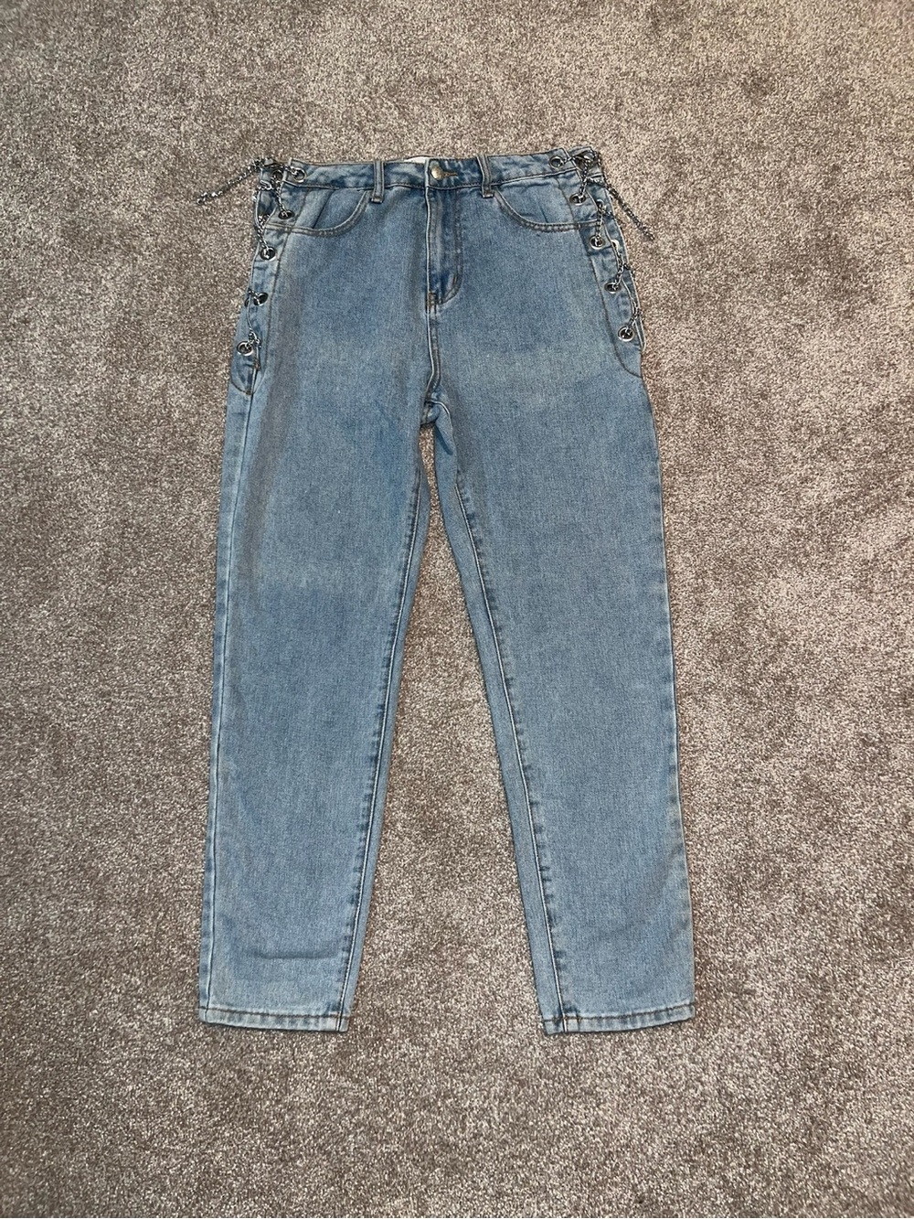 Women’s Light Blue High-Waist Chain Lace-Up Side Jeans. Size 7
